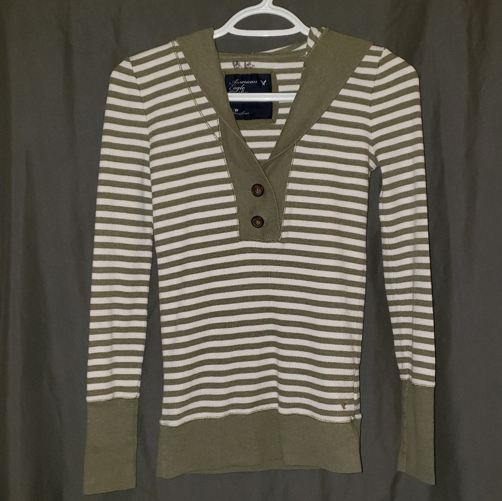 💘3 for $10💘 American Eagle Outfitters Hooded Top